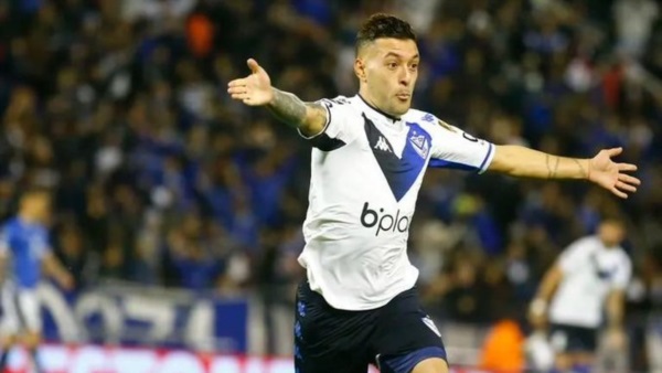 Lucas Janson, la figura del partido, anotó por duplicado.