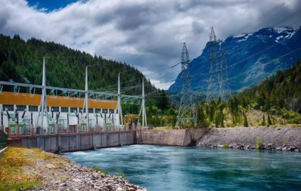 La central de Hidroeléctrica Futaleufú en cercanía a Trevelin, en el centro de la polémica.