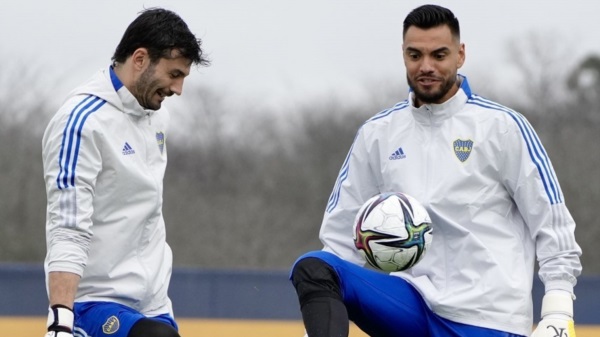 Primer entrenamiento de Romero en Boca. Junto a Javier García en la práctica matutina.
