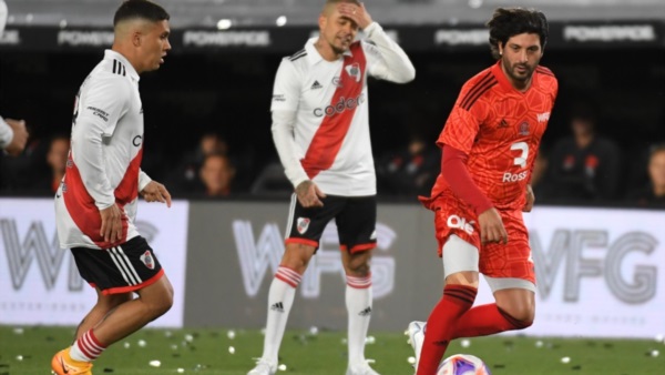 "Juanfer" jugó en la despedida de Ponzio, junto al "Chori" Domínguez y D'Alessandro.