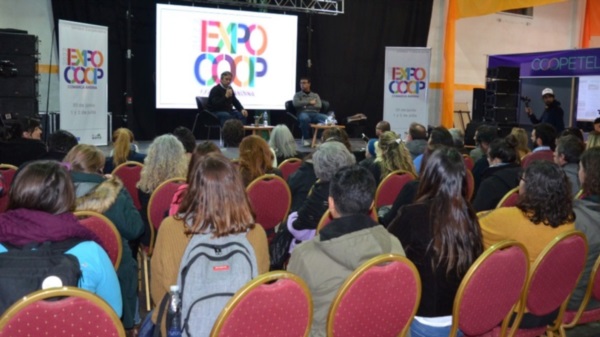 Punto de partida. La acción cooperativista y la realización de la “Expo Coop” del mes de julio consolidó a El Hoyo como polo cooperativo regional.