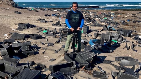 Algo así. Un ejemplo de una de las playas repletas de basura pesquera.