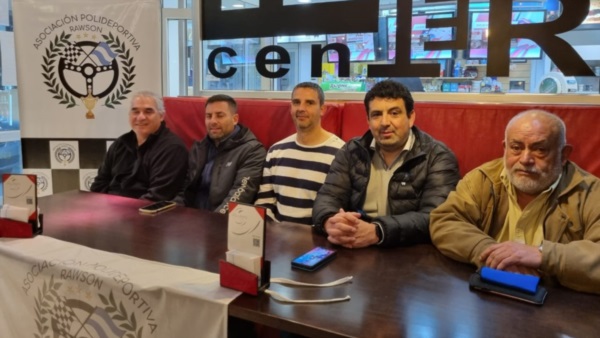 Martín Pala, Miguel Larrauri, Carlos Whon, Javier Villagra, entre otros, en la conferencia.