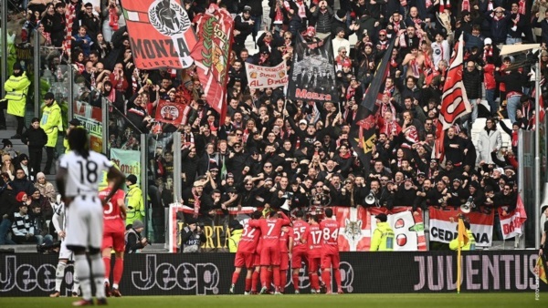 Monza le tomó el puso a Juventus en sus primeros dos enfrentamientos de la historia en Serie A: Monza 1-0 Juventus y Juventus 0-2 Monza.