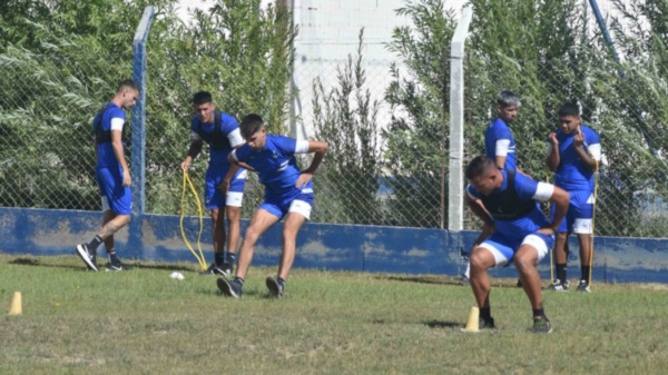 Brown comenzó a entrenar este martes a la mañana.(Foto: Juan José Defocattis).