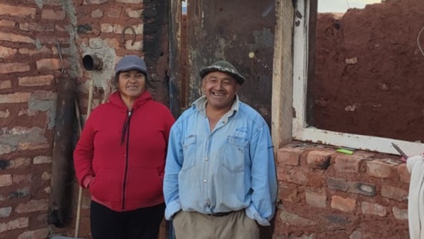 Susana y Manuel perdieron todas sus pertenencias en el incendio.
