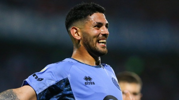 Lucas Passerini, surgido del Deportivo Tecka, metió 2 goles para Belgrano ante Boca.