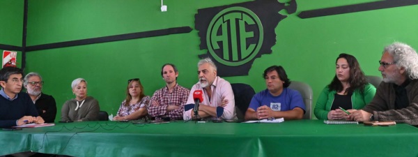 Advertencia. Los líderes gremiales quieren saber el contenido de los proyectos de ley que según su versión, ya se analizan en la Legislatura.