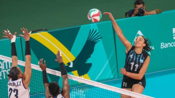 El seleccionado femenino cayó 3-1 ante República Dominicana, una de las potencias mundiales.