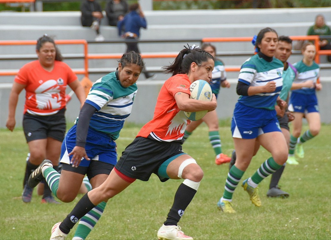 Buen inicio de las chicas chubutenses. (Foto: Norman Evans/Jornada).