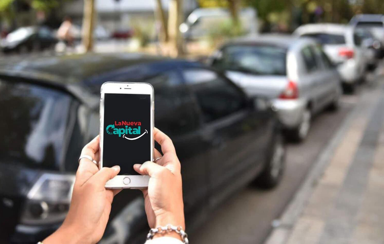 Arranca. Ya no se usará el papel para cobrar ni para pagar el estacionamiento en la capital chubutense.