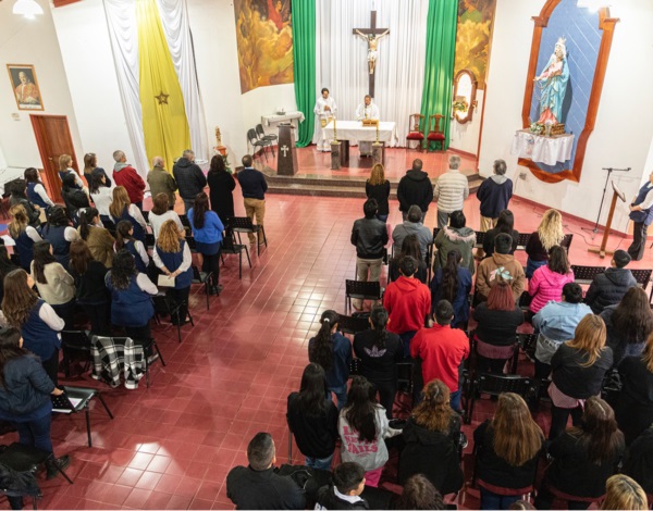 Recuerdo. El Cura Gaucho quedó en la historia de Comodoro gracias a todos los jóvenes que contuvo.