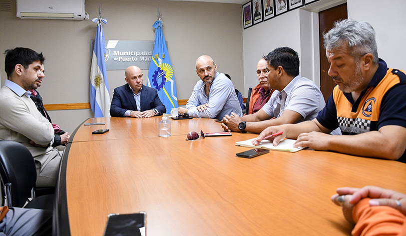 La reunión encabezada por Sastre, donde se delineó el proyecto.