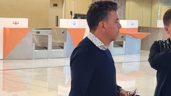 Gallardo parte rumbo a Arabia Saudita para ser DT del Al-Ittihad.