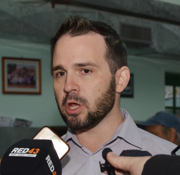 Juan Peralta, dirigente político.