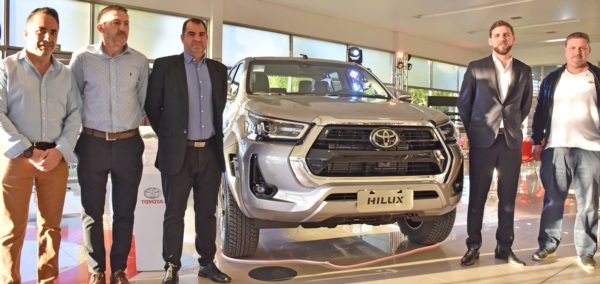 Presentación. Una postal del evento que se iniciaba a última hora en Autos del Sur, con muchas novedades del Concesionario Toyota.