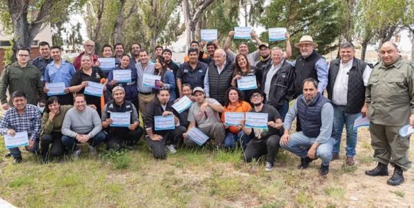 Homenajearon a los trabajadores en su día y hubo reconocimientos a los jefes de las distintas fuerzas.