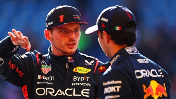 Max y Checo Pérez luego de la carrera Sprint en Brasil.