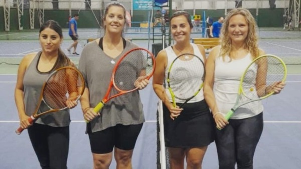 Daiana Echegoy y Rocío Niembro, campeonas al vencer en la final de Cuarta damas a Anabel Puntel y Berenice Rossi.