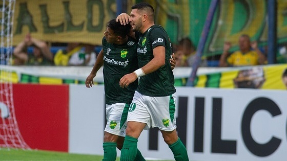 Los goles del Halcón fueron doblete de Nicolas Fernández y uno de Barbona.
