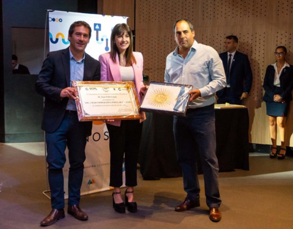 Festejo. Una postal de la celebración por los 90 años de la empresa de servicios públicos de Comodoro.