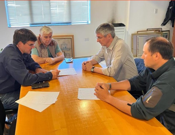 Entre los temas se trató la provisión de agua para el barrio Matadero.