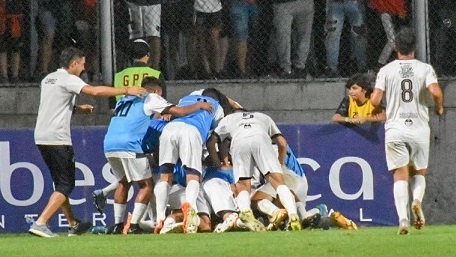 Claypole eliminó a Newell’s en 32avos. Es la primera vez que ‘El Tambero’ supera esta instancia.
