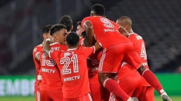 En un partido de ida y vuelta, River derrotó 3 a 2 a Banfield y se clasificó a la final del Trofeo de Campeones en donde enfrentará a Boca.