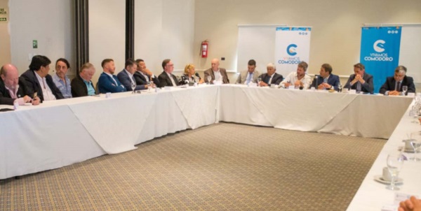 Juan Pablo Luque, funcionarios nacionales y provinciales e intendentes y jefes comunales de todo Chubut.