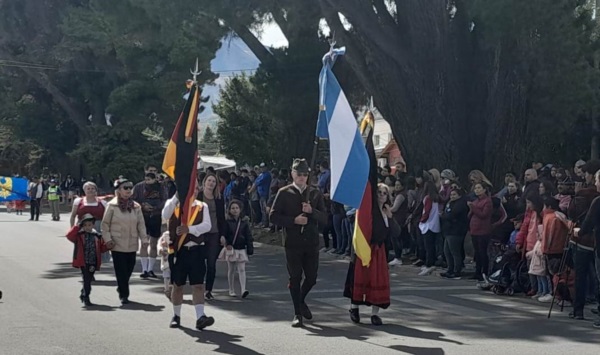 La colectividad alemana participó del desfile este sábado