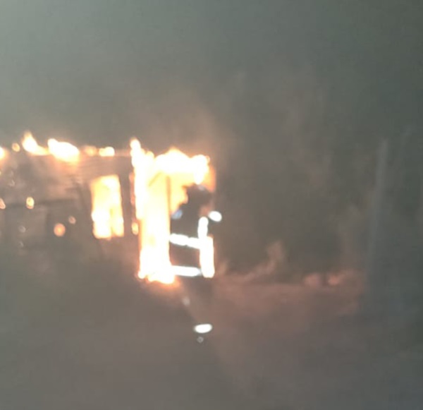 La precaria casa está ubicada en la esquina de Colón y Nahuelpán.