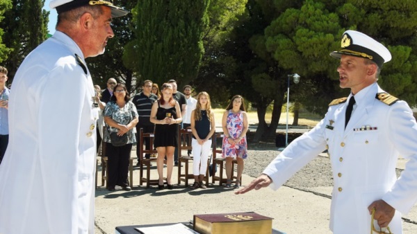 Fabián Cersofios asumió como nuevo jefe de la Base Almirante Zar. 