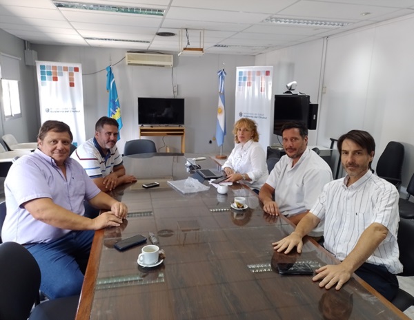 Acuerdo. Funcionarios provinciales y nacionales, en Rawson. 