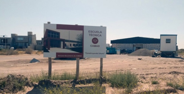 En construcción. La Escuela generó mucho interés de la comunidad, que busca opciones pedagógicas.
