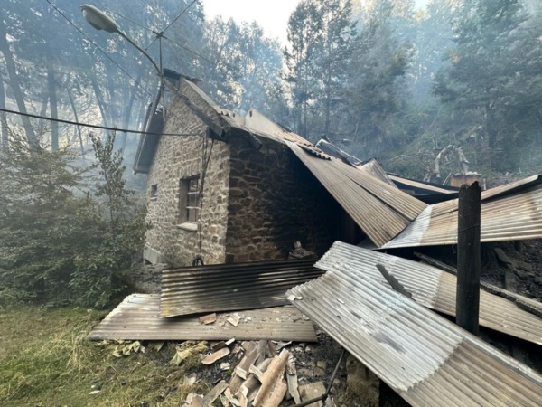 Una de las viviendas destruidas por el fuego