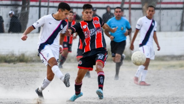 Alumni venció 2-0 a Brown. (Foto: Mariano Di Giusto/Jornada).