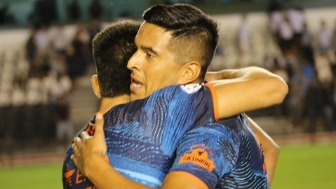Pino festeja el empate. Foto: Matías Arrascoyta.