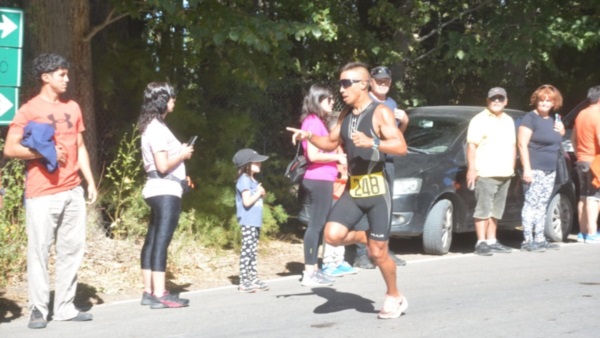 Sebastián Arrative, el mejor triatleta de la Patagonia.
