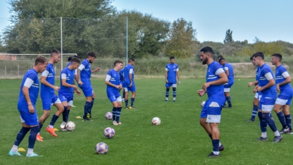 Un poco de peloteo para entrar en calor. (Foto: Sergio Esparza/Jornada).