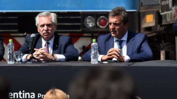 Alberto Fernández y Massa se mostraron juntos en la reactivación del tren que une Retiro con Mendoza después de 30 años paralizado.