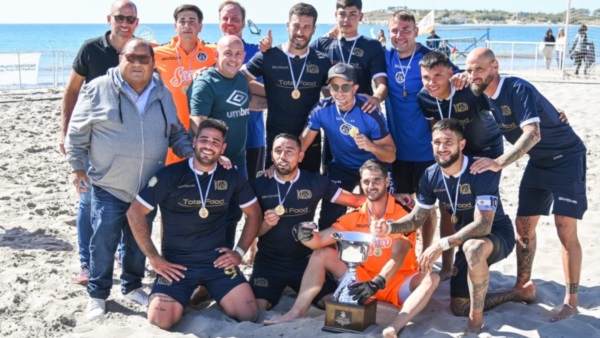 Acassuso festejó en suelo madrynense. (Foto: Mariano Di Giusto/Jornada).