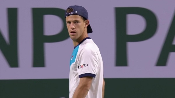 Schwartzman cortó su racha negativa con un triunfazo: 6-1 y 6-2 a su compatriota Coria para sacar boleto directo a segunda ronda.