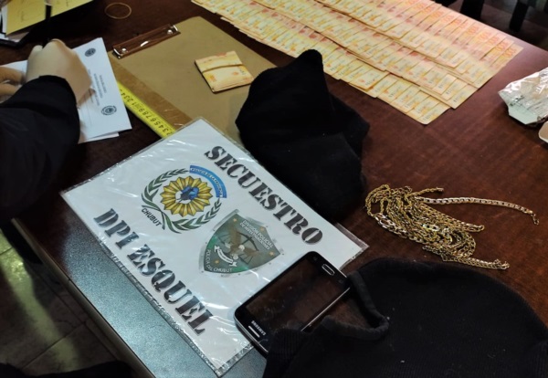 La Policía secuestró una importante suma de dinero y joyas