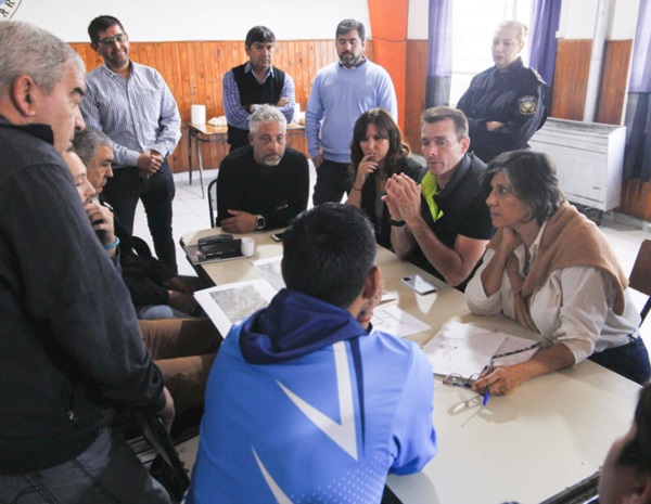 El encuentro se realizó en la Asociación Vecinal del Área 12 de Rawson.