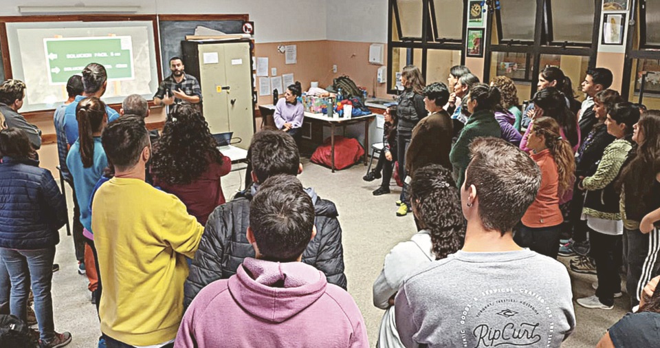 Tiempo vital. Una postal de la capacitación en resucitación para los docentes de la zona cordillerana.