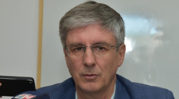 Definiciones. El jefe comunal de Esquel explicó su decisión electoral. 