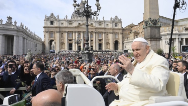 Francisco celebrará la misa del Jueves Santo en la cárcel romana de Casal del Marmo, en donde cumplirá el ritual del lavado de pies a personas privadas de su libertad.