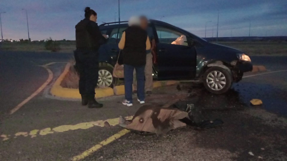 Una pareja de ancianos accidentada en la Ruta 25 en la Bajada de Perdomo