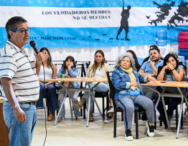 Durante la presentación estuvo el antropólogo Sergio Caviglia.