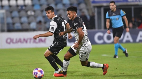Gimnasia fue algo más, no pudo con All Boys y cayó en los penales.